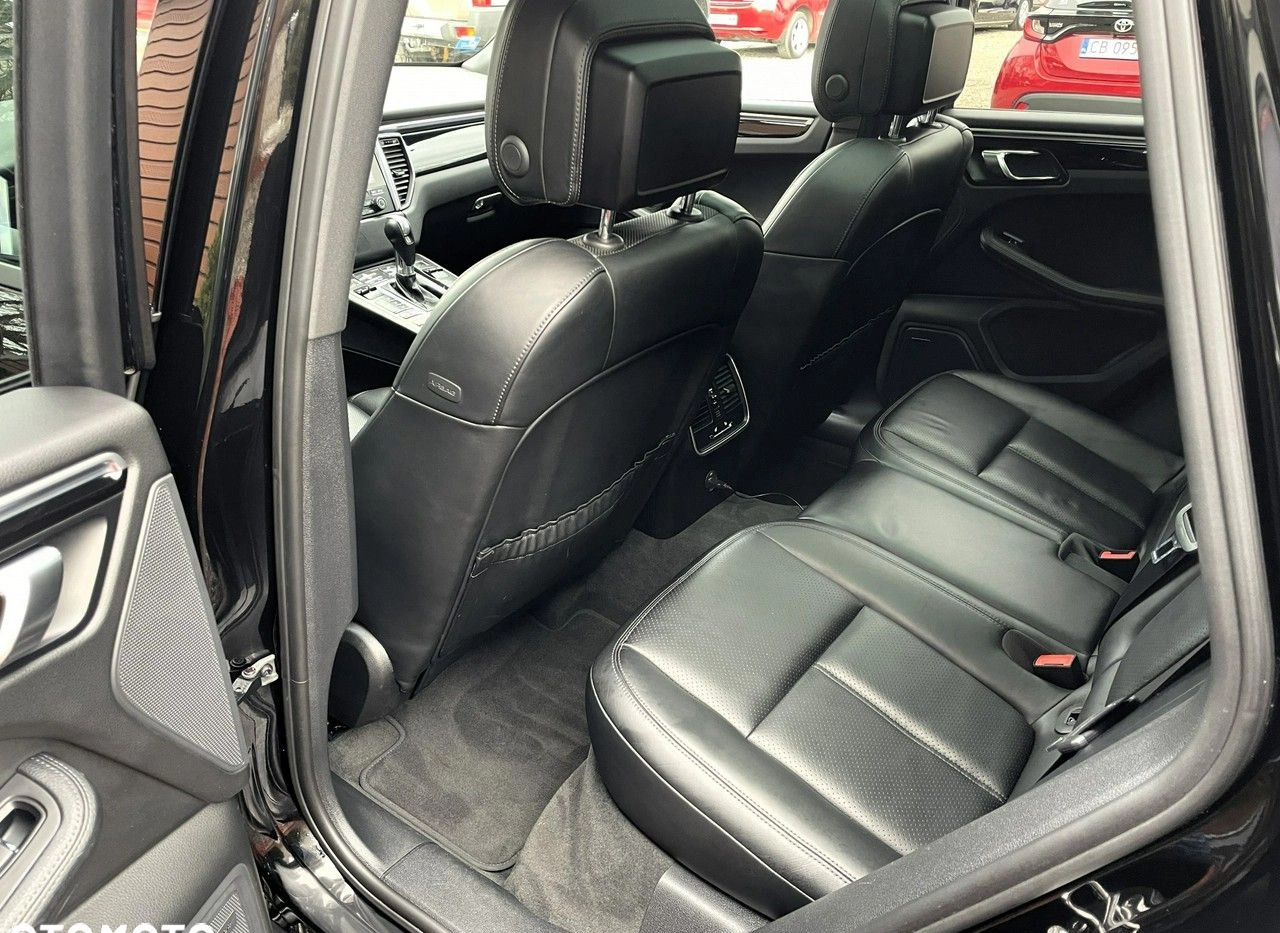 Porsche Macan cena 119900 przebieg: 76626, rok produkcji 2016 z Ciechanowiec małe 781
